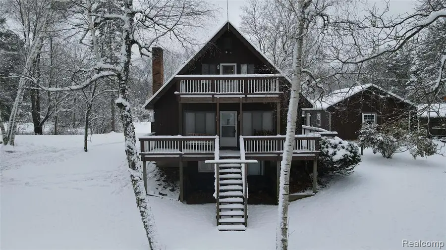 9707 North Lake Rd, Otter Lake, MI 48464 - Image #3