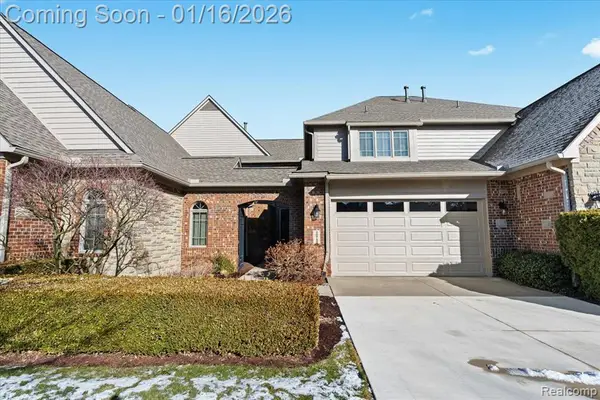 10743 Waterfall, South Lyon, MI 