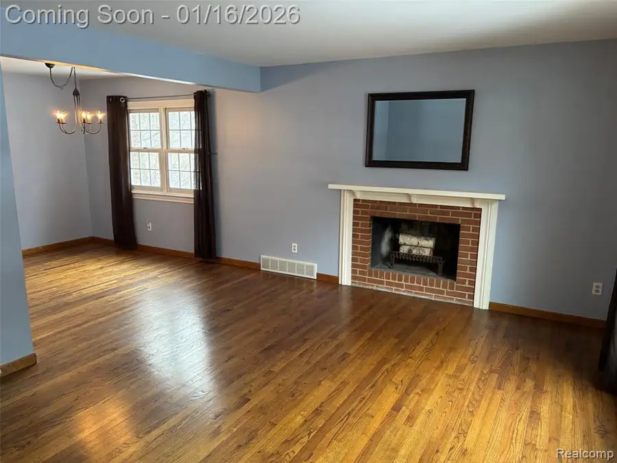 946 Novi, Northville, MI  - Image #2