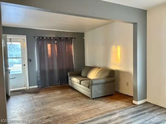 683 E Mansfield, Pontiac, MI  - Image #3