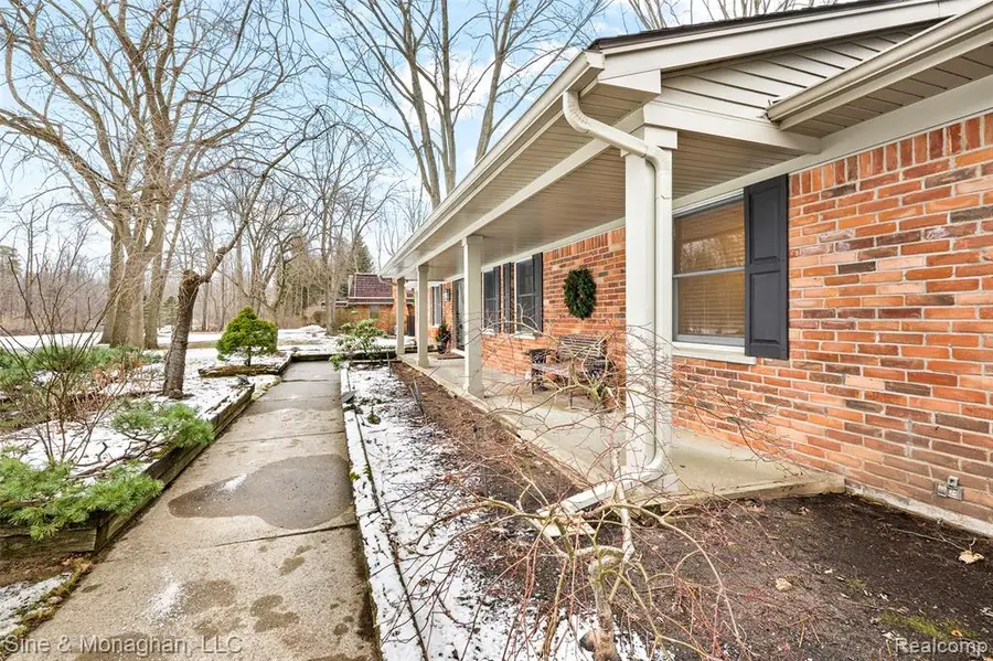 210 Mead, Rochester Hills, MI  - Image #2