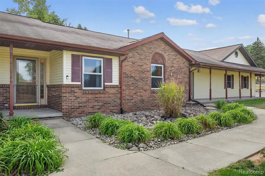 742 Ann Marie, Oxford, MI  - Image #2