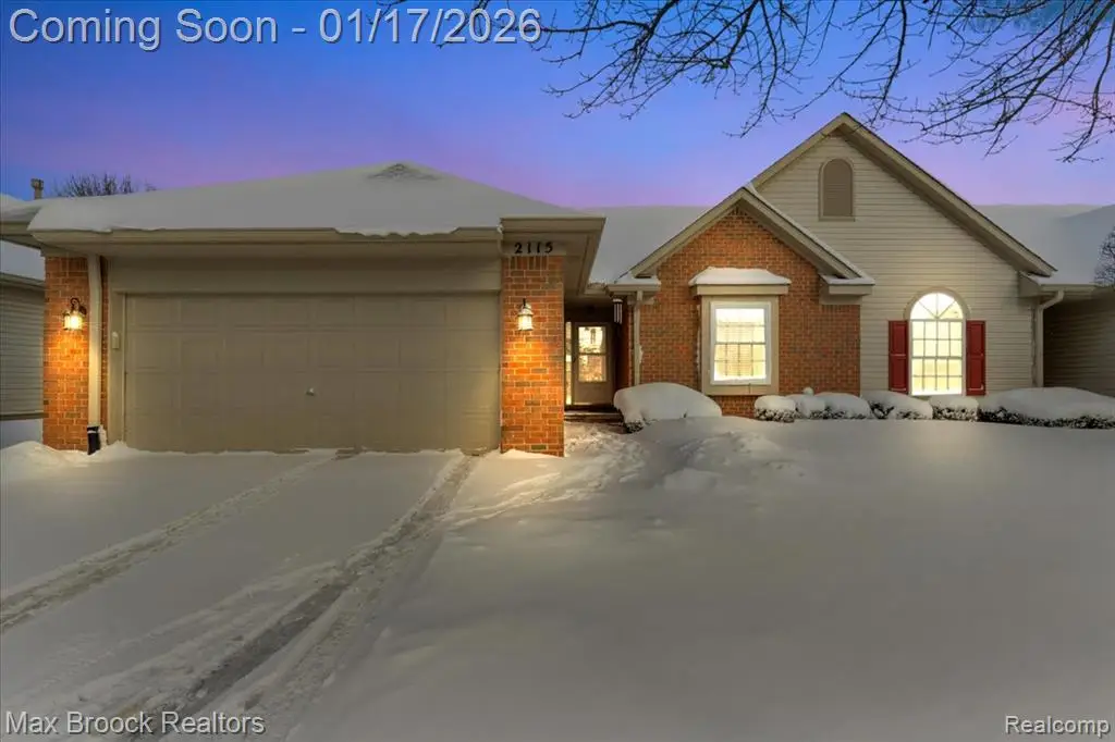 2115 Oakbrook, Commerce Township, MI  - Image #1
