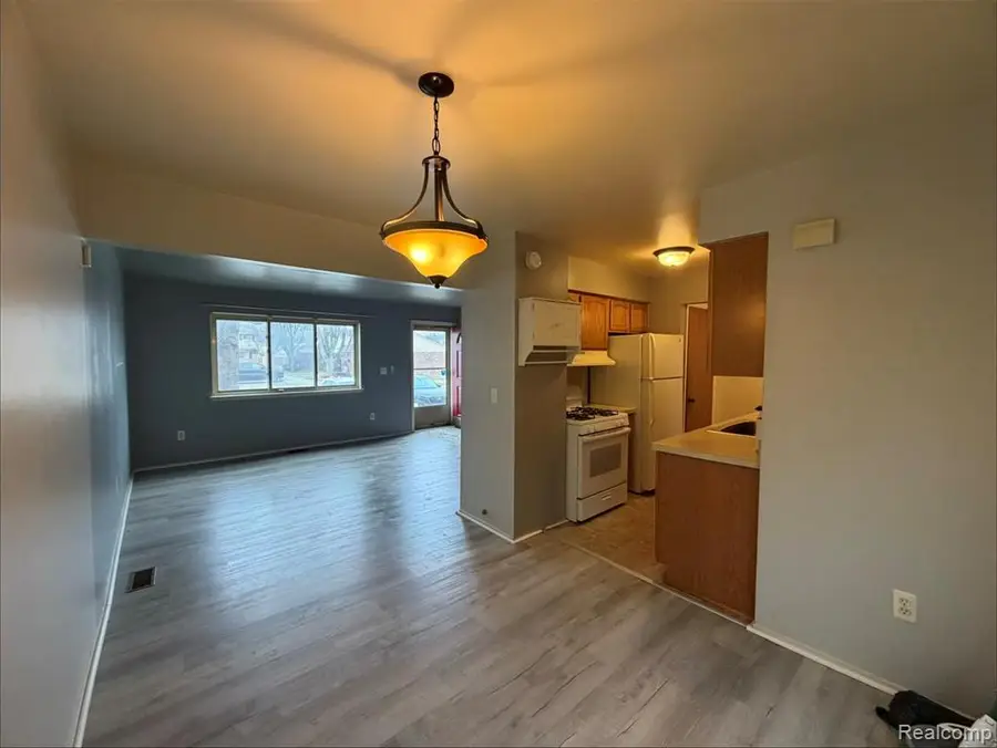 9690 Cornell, Taylor, MI  - #2