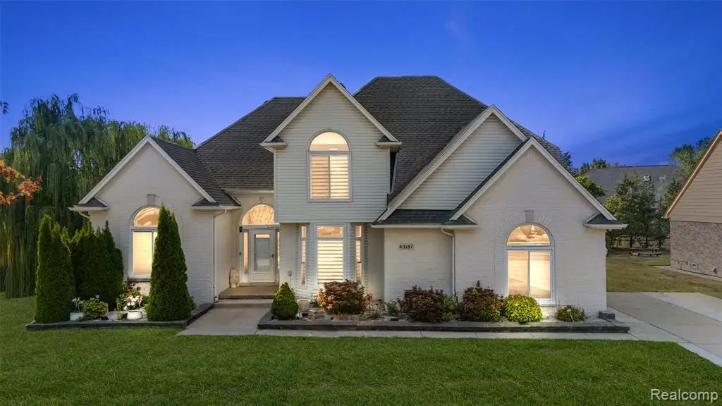 43187 Vintners Place, Sterling Heights, MI  - #1