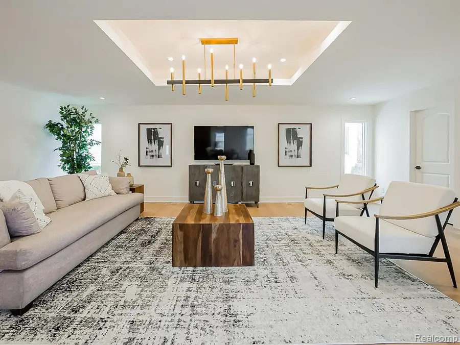 1323 Washington, Birmingham, MI  - Image #2