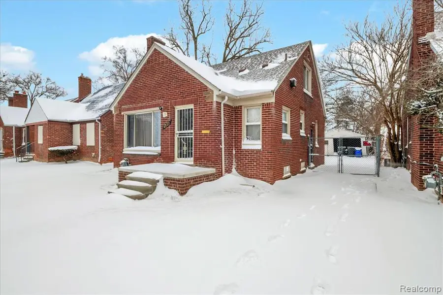 8882 Warwick, Detroit, MI  - #2