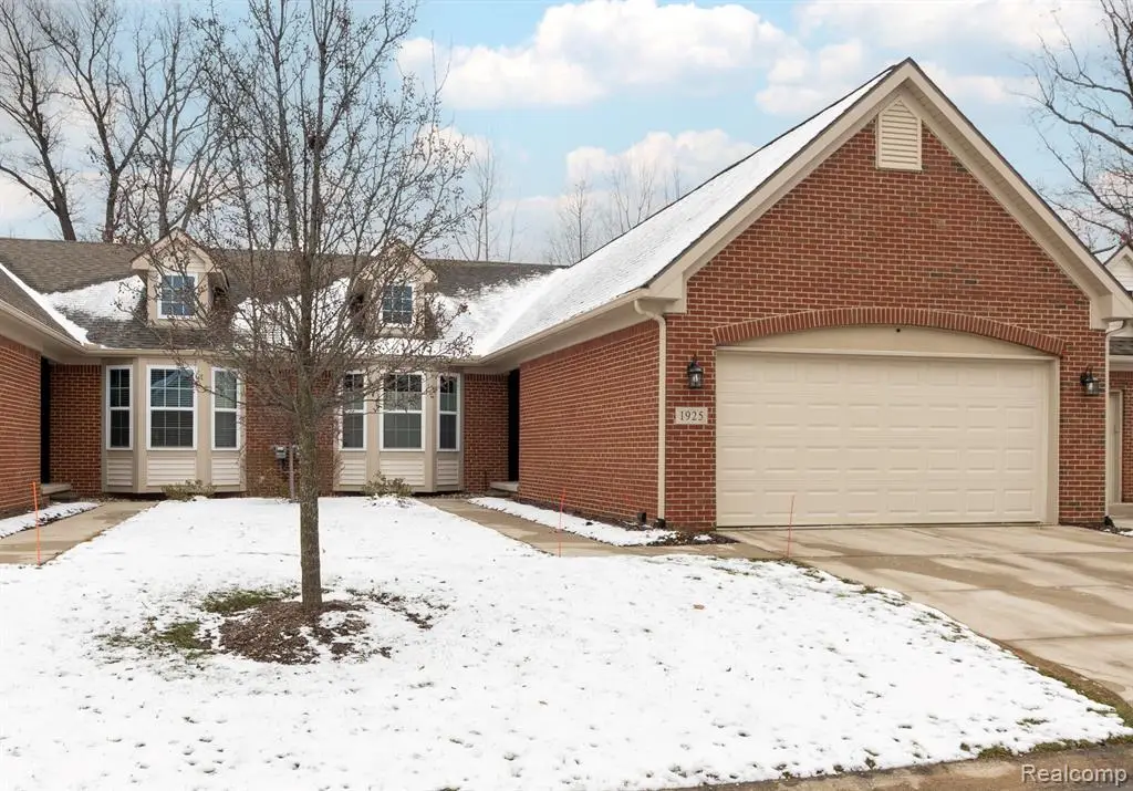 1925 Egret Pointe, Howell, MI  - Image #1