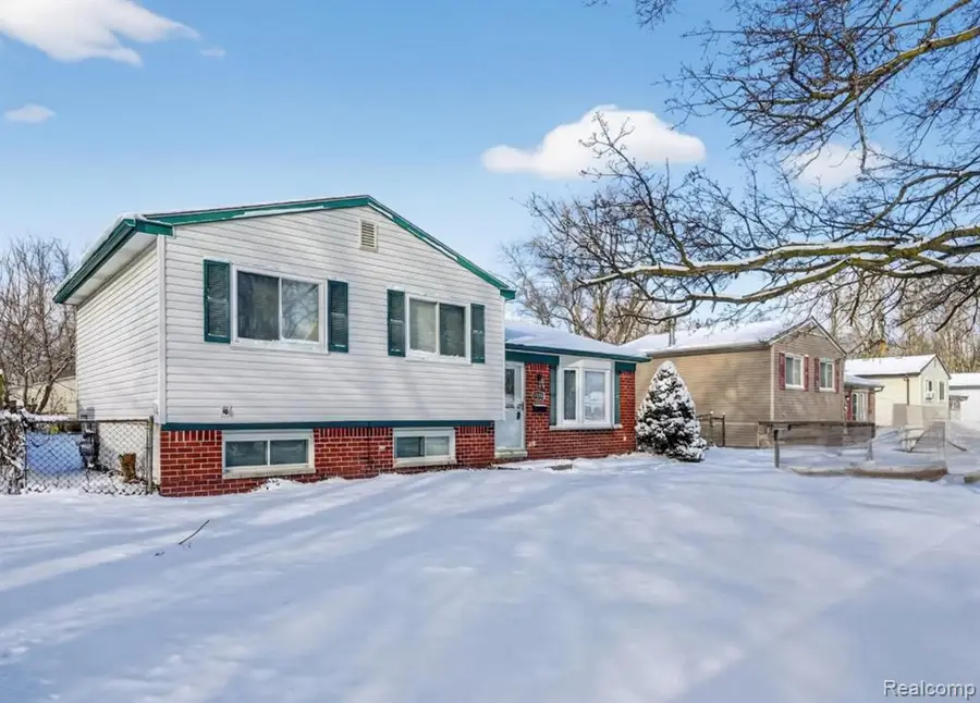 15654 Isabelle, Romulus, MI 48174 - #2