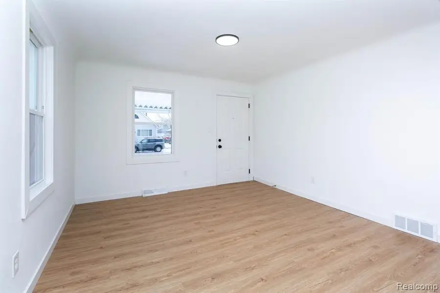23824 Tuscany, Eastpointe, MI 48021 - #3