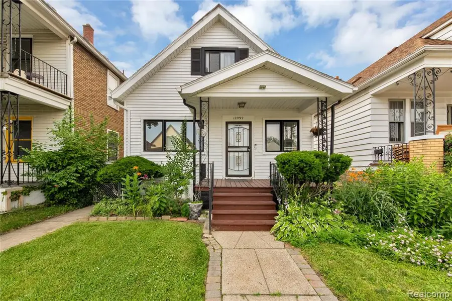 12099 Klinger, Hamtramck, MI 48212 - #3