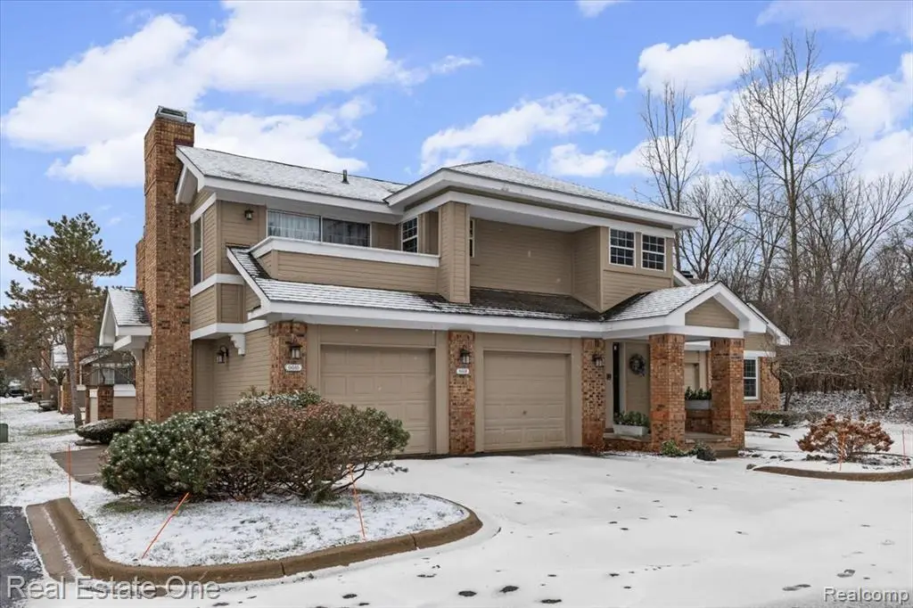 6622 Fieldstone, West Bloomfield, MI  - Image #1