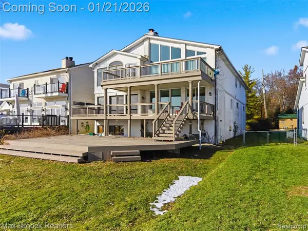 3717 Lake Front, Waterford, MI 