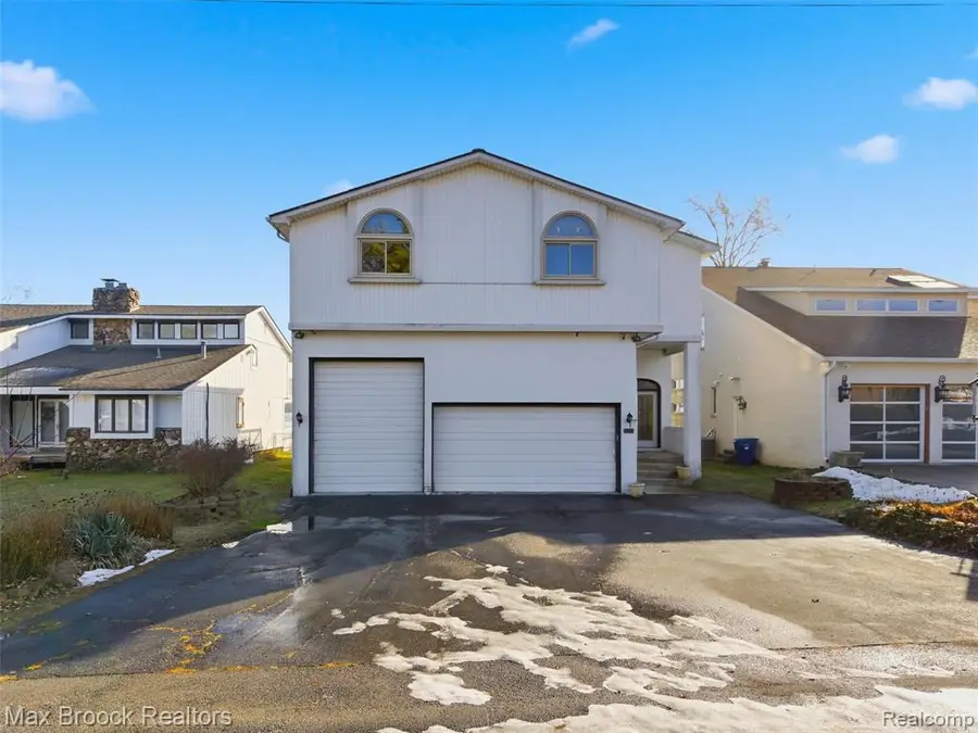 3717 Lake Front, Waterford, MI 48328 - #3