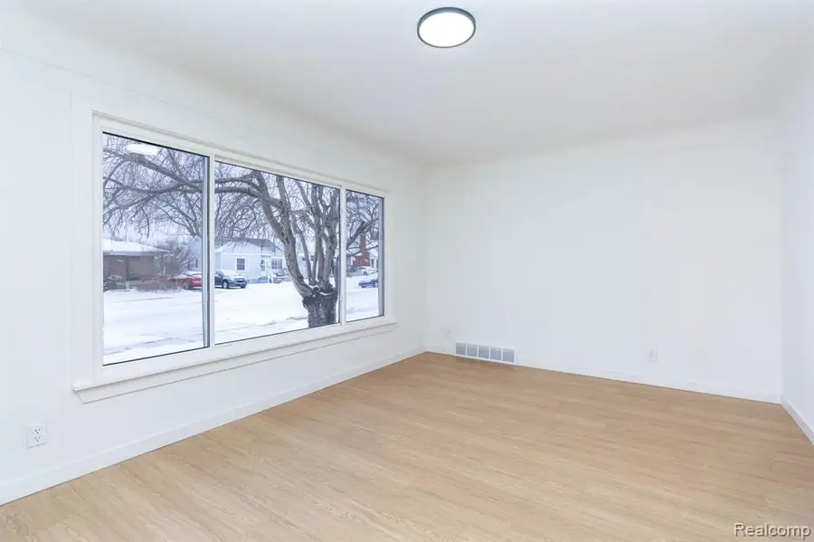 18099 Oak, Eastpointe, MI 48021 - #3
