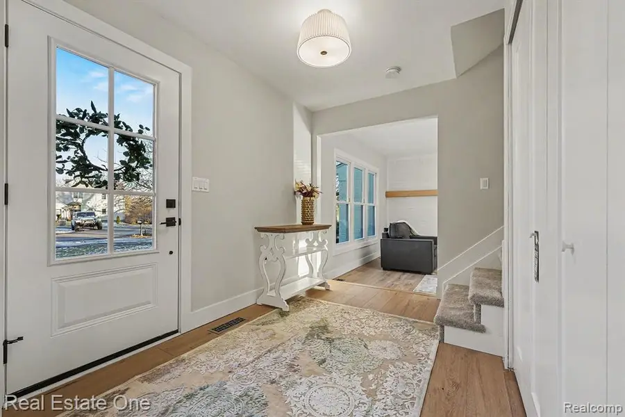 3472 Winchester, West Bloomfield, MI  - #3