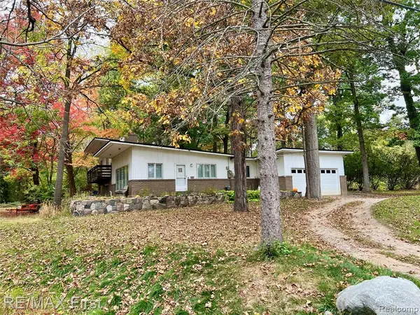 2375 Snellbrook, Auburn Hills, MI 