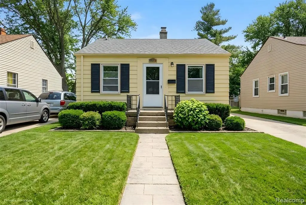 18981 Kenosha, Harper Woods, MI 48225 - #1