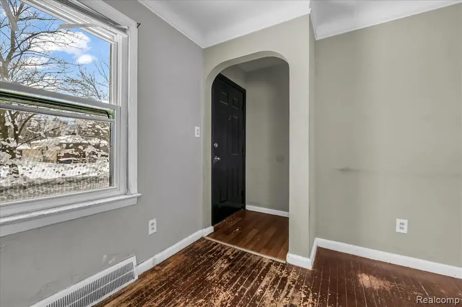 18981 Kenosha, Harper Woods, MI 48225 - #2