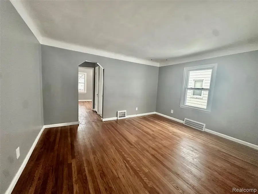 18948 Kenosha, Harper Woods, MI 48225 - #2