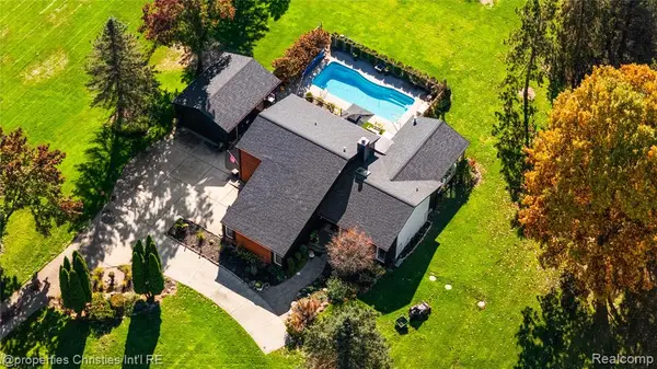 4301 Heatherwood, Milford, MI 