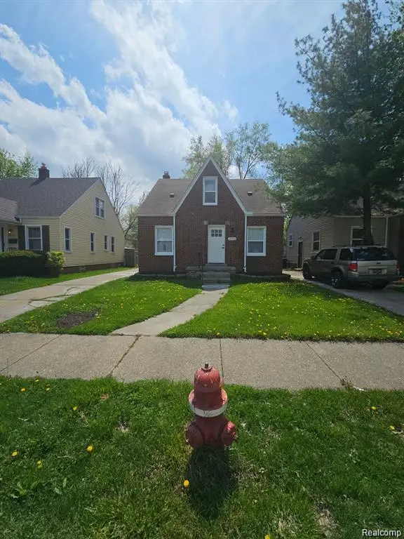 20300 Elkhart, Harper Woods, MI 48225 - #1