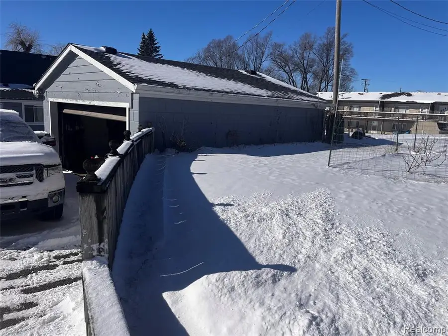 8252 Woodland Shore, Brighton, MI  - #2