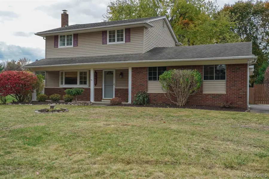 5445 Frankwill, Clarkston, MI  - Image #3