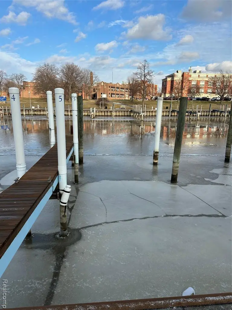 BOAT WELL #5 Boat, Port Huron, MI 48060 - Image #3