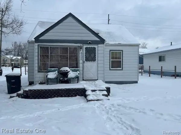 33550 Beechwood, Westland, MI 