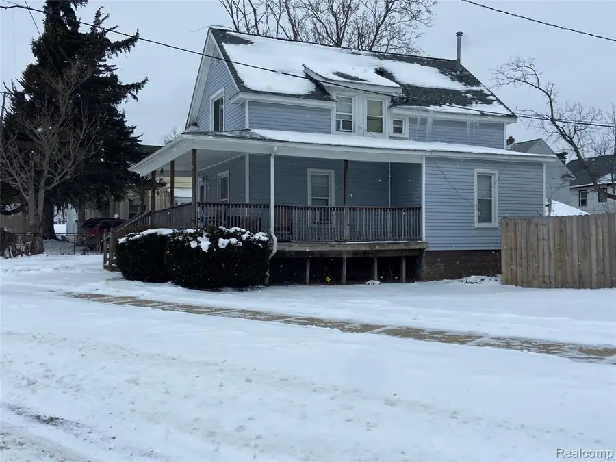 75 Green, Pontiac, MI  - Image #3