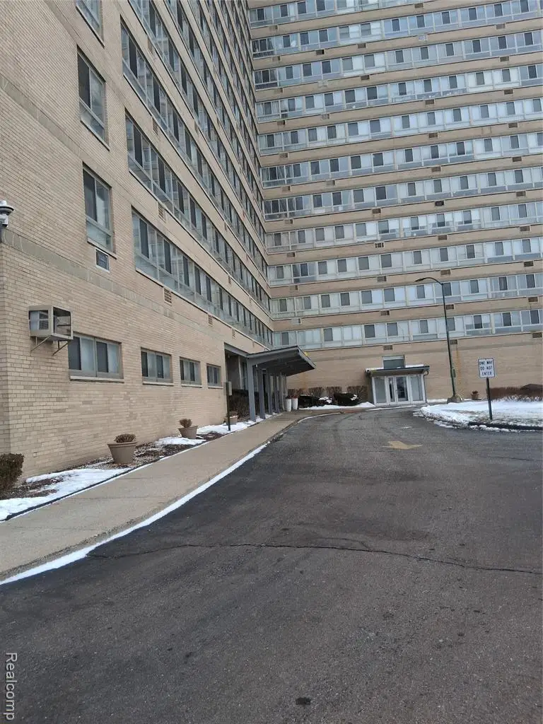 8900 E Jefferson #725 & 726, Detroit, MI 48214 - Image #1