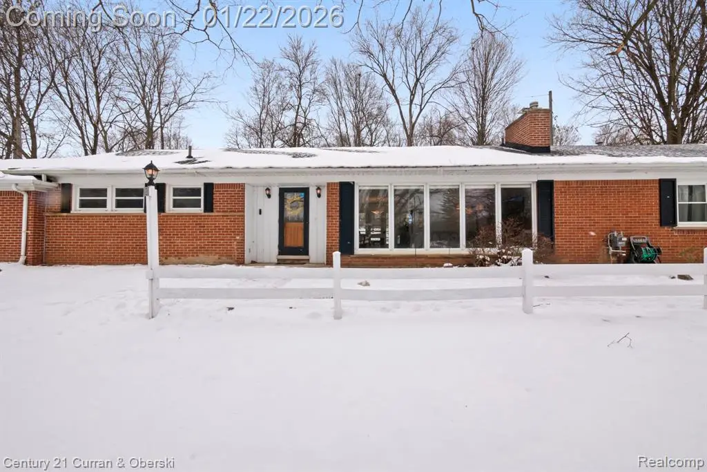 33870 Cotswold, Farmington, MI  - Image #1
