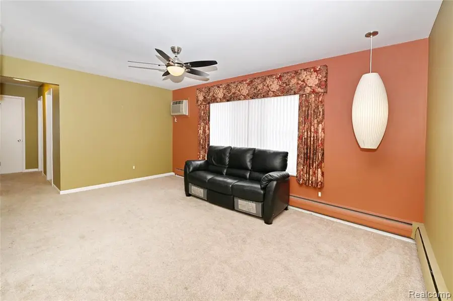 2820 Woodslee #410, Royal Oak, MI 48073 - Image #3