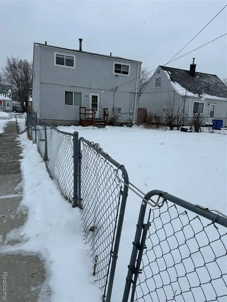 24602 Berry, Warren, MI  - #2