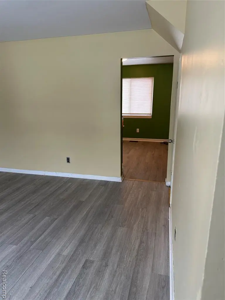 24602 Berry, Warren, MI  - #3