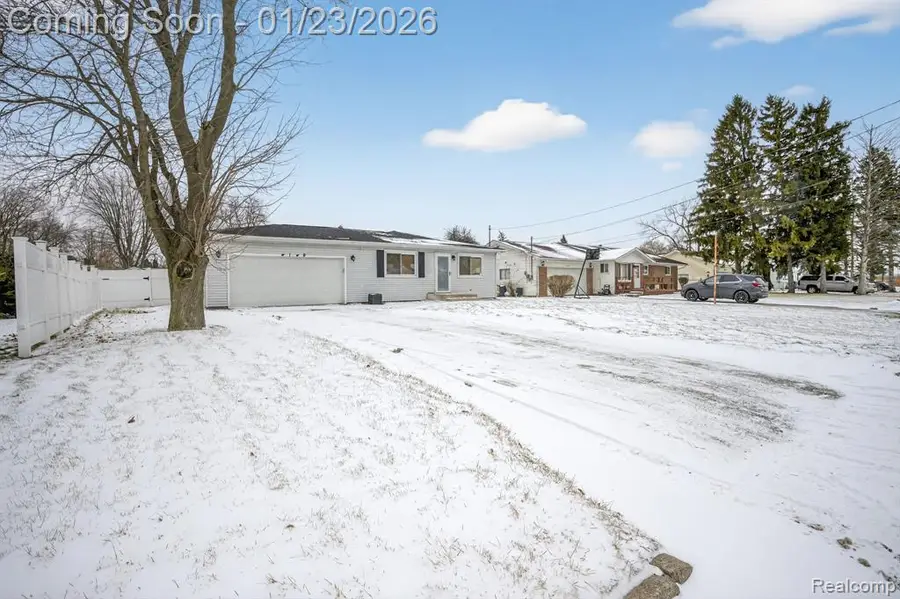 4149 Amelia, Saginaw, MI  - Image #3