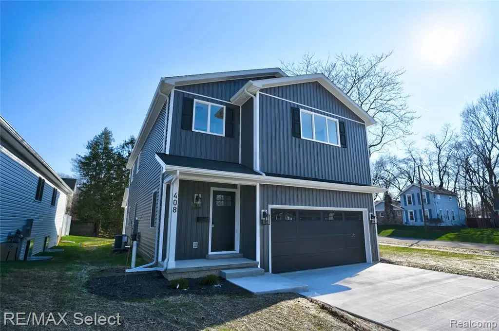 408 3rd, Fenton, MI  - #1