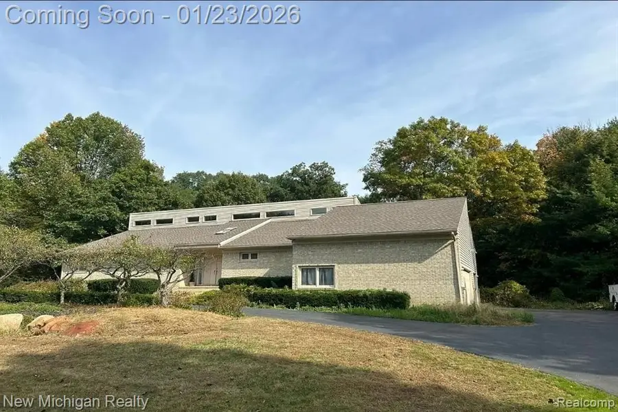 3989 S Shore, Commerce Township, MI  - Image #2