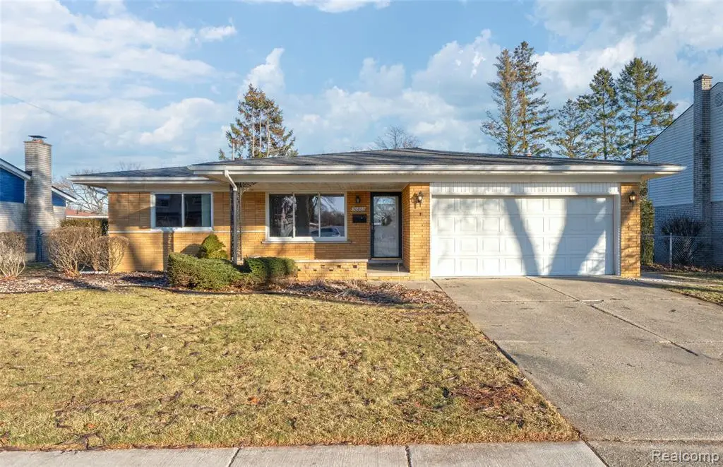 30802 Dell, Warren, MI  - #1