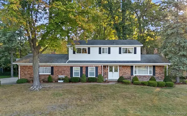 52580 Southdown, Shelby Twp, MI 