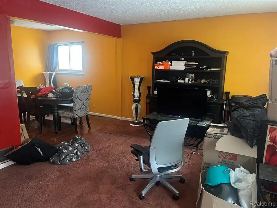 4910 Westpoint, Dearborn Heights, MI 48125 - #2