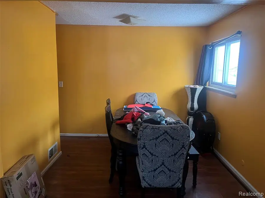 4910 Westpoint, Dearborn Heights, MI 48125 - #3