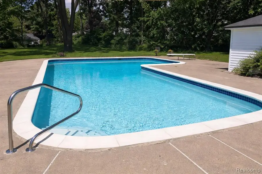 549 Grixdale, Waterford, MI 48328 - #3