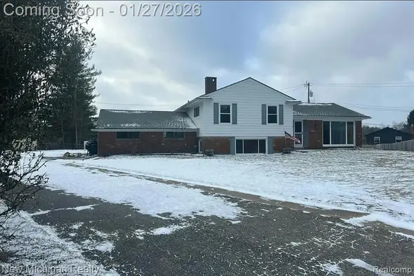 2041 Twilight, Commerce Twp, MI 