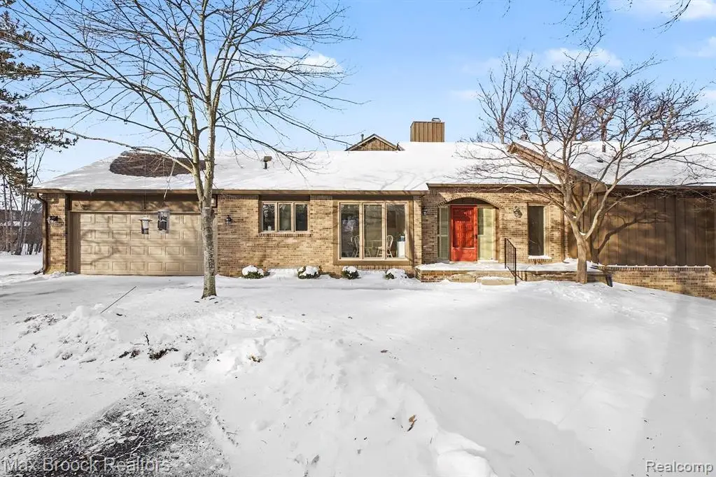 23745 Ravineview, Bingham Farms, MI  - Image #1