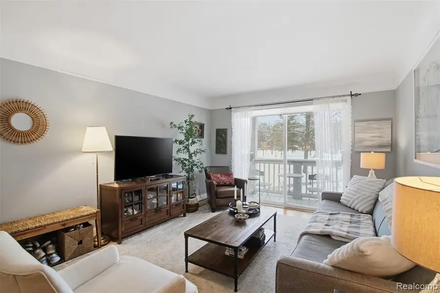 401 N Eton #4, Birmingham, MI  - Image #3