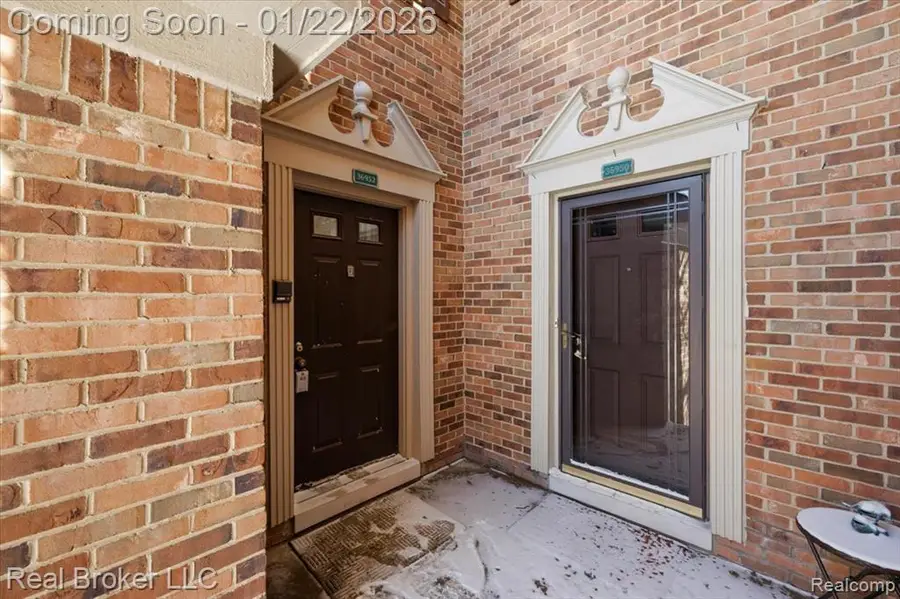 36952 Ridgedale, Farmington, MI  - Image #3