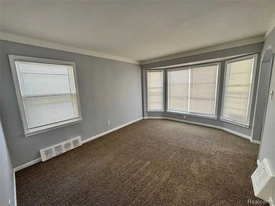 437 Mayflower, Lincoln Park, MI  - Image #3