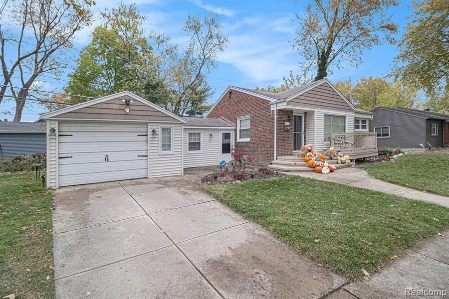 1815 E Lincoln, Birmingham, MI 48009 - #2